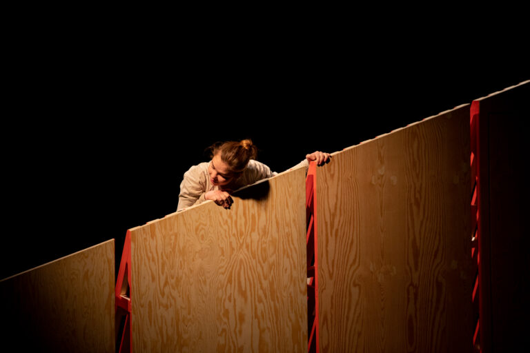 Stellwerk Weimar I HOPPLA I Regie Esther Jurkiewicz | Bühne + Kostüme Anne Ferber