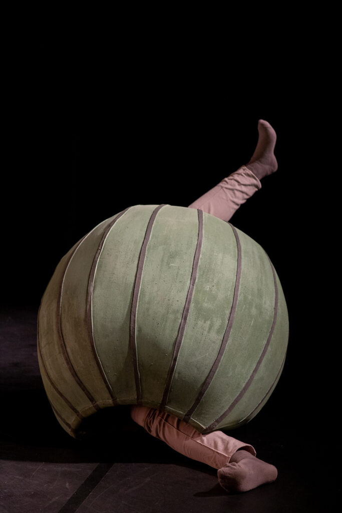 Stellwerk Weimar I HOPPLA I Regie Esther Jurkiewicz | Bühne + Kostüme Anne Ferber